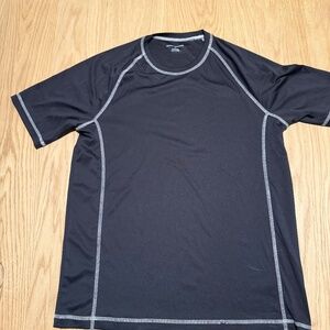 AMAZON BASICS SWIM SHIRT, BLACK MEDIUM